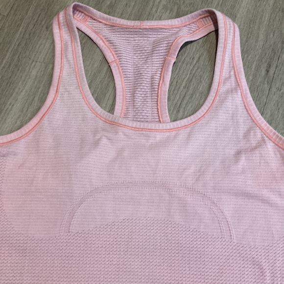 Lululemon - Picture 2 of 6